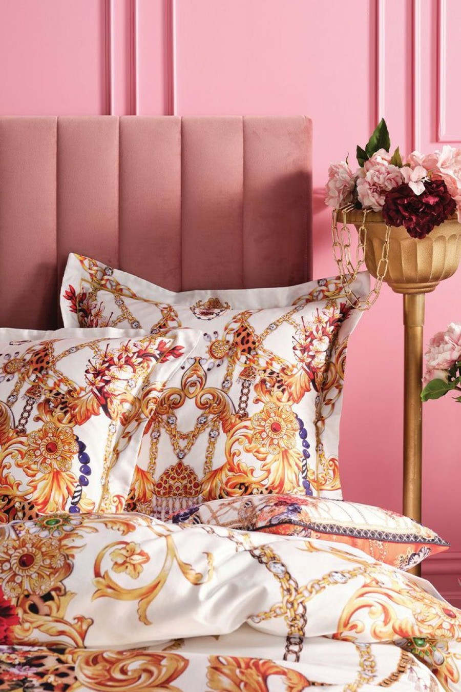 Accessories Camilla Eboutique (Us) | Camilla Eboutique (Us) European Pillowcase Reign Supreme